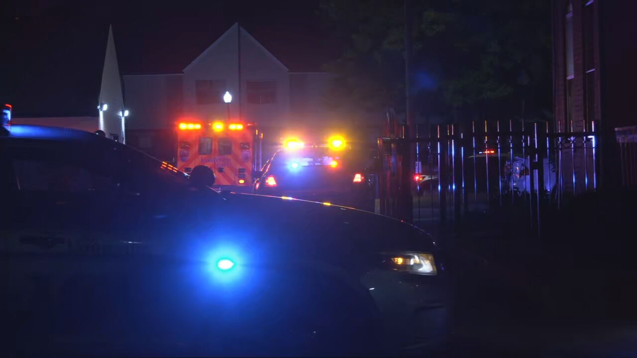 Teenager dies at hospital after shooting in Louisville's Phoenix Hill neighborhood